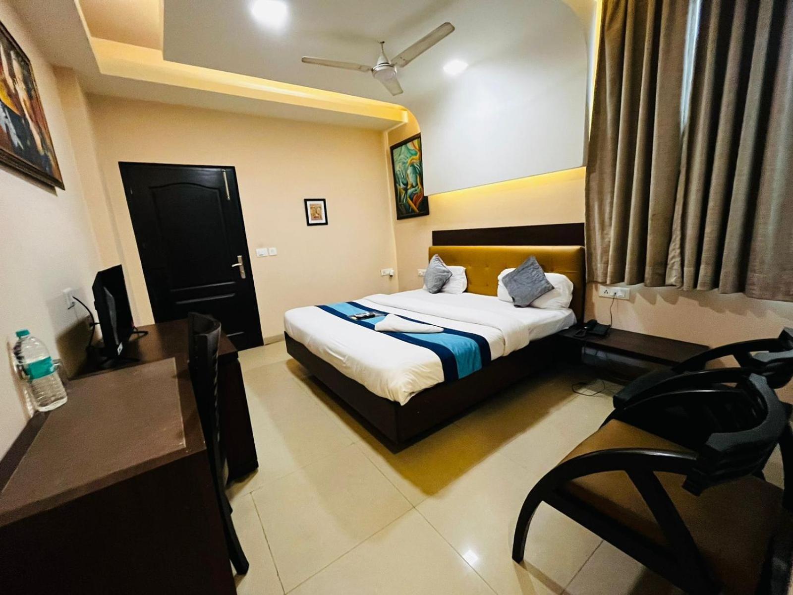 Hotel Mvr Stay By Admire Inn Noida Exterior foto